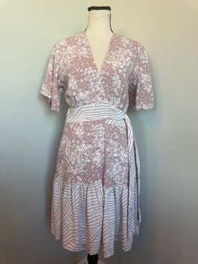 Khush Wrap Dress Medium Boho Floral 100% Rayon Short Sleeve Flowy